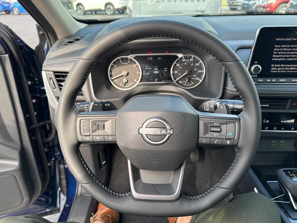2026 Nissan Rogue SV photo 17