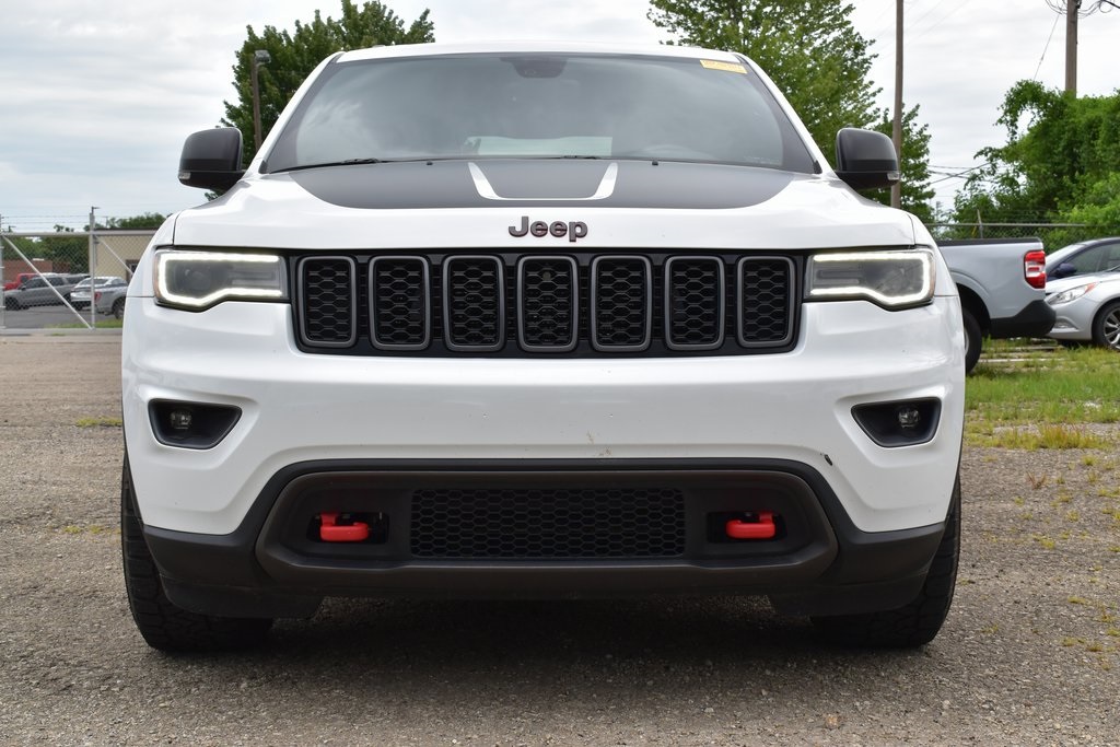Used 2017 Jeep Grand Cherokee Trailhawk with VIN 1C4RJFLG8HC889432 for sale in Kansas City