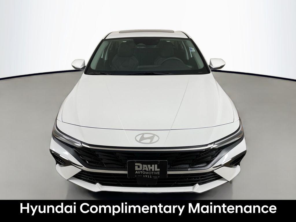2025 Hyundai Elantra Hybrid Limited photo 2