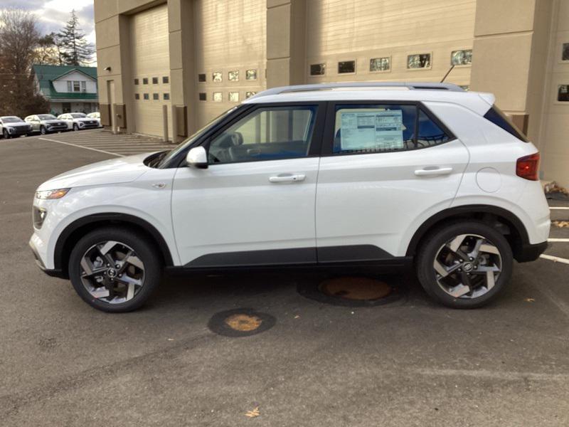 2026 Hyundai Venue SEL photo 3