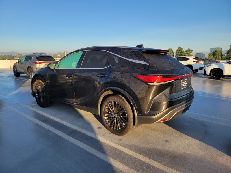 2024 Lexus RX 350h Premium photo 3