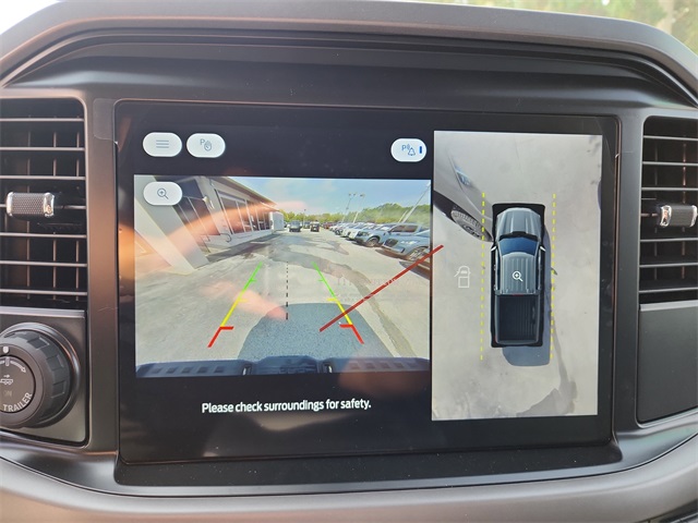 2025 Ford F-150 Lightning XLT photo 21