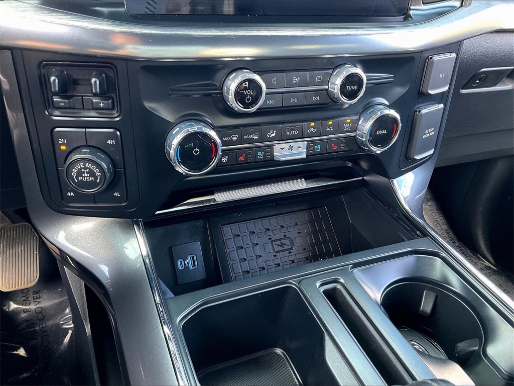 2023 Ford F-150 Lariat photo 25