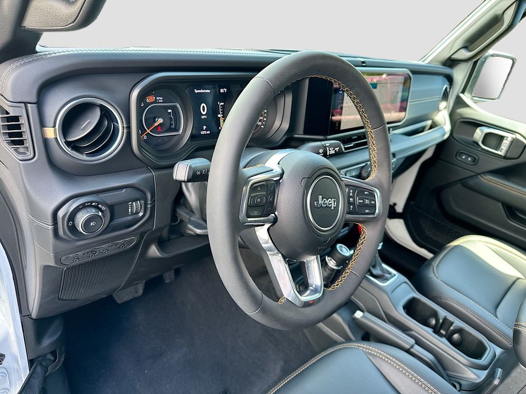 2024 Jeep Wrangler Sahara photo 10
