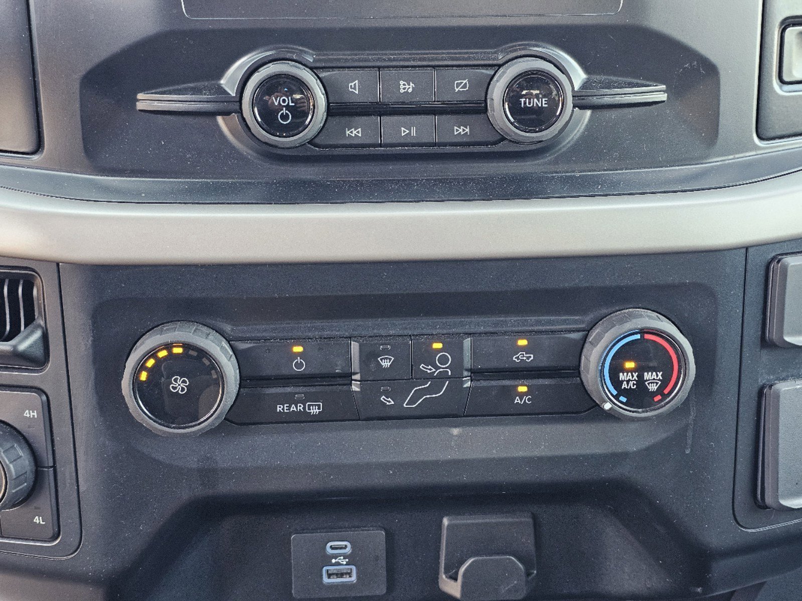 2023 Ford F-150 XLT photo 22
