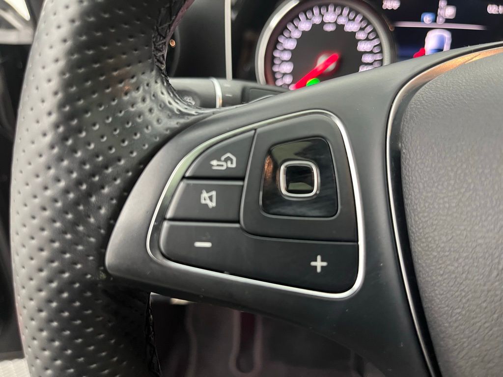 2017 Mercedes Benz E 300 photo 16