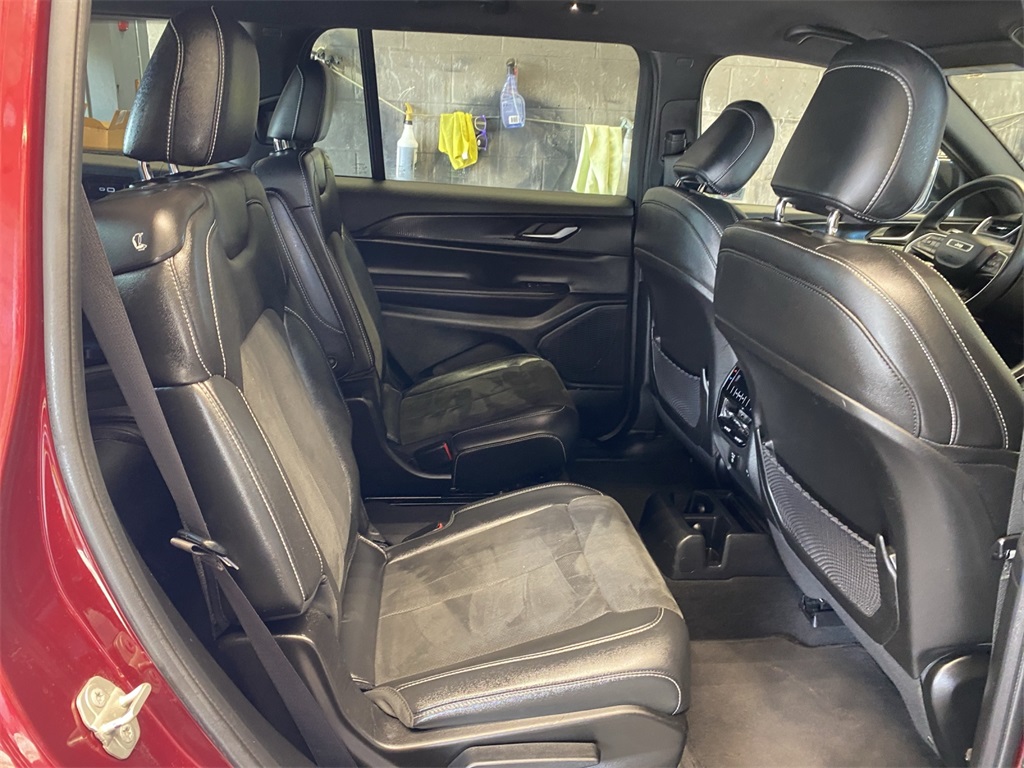 2023 Jeep Grand Cherokee Altitude photo 25
