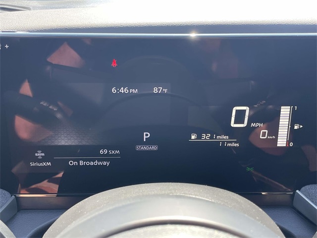 2025 Nissan Kicks SV photo 28