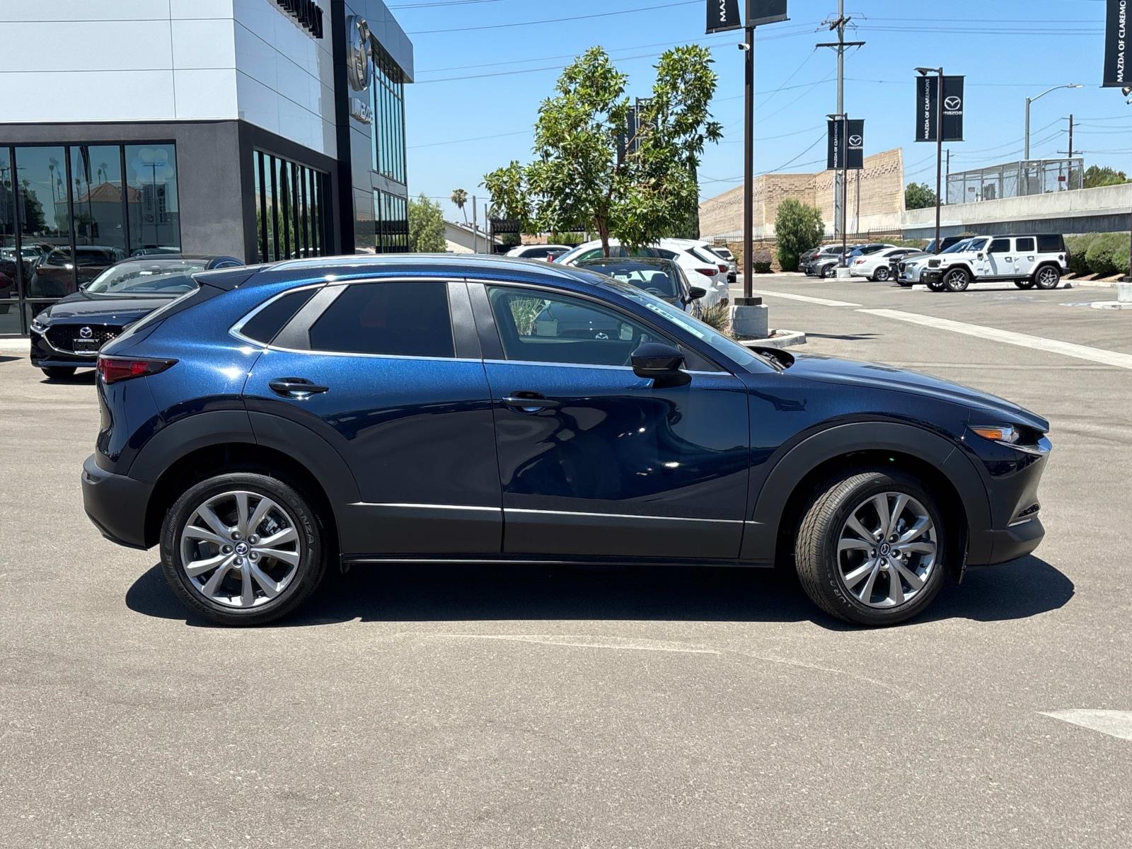 2025 Mazda CX-30 2.5 S Preferred photo 3