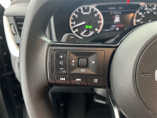 2021 Nissan Rogue SV photo 17