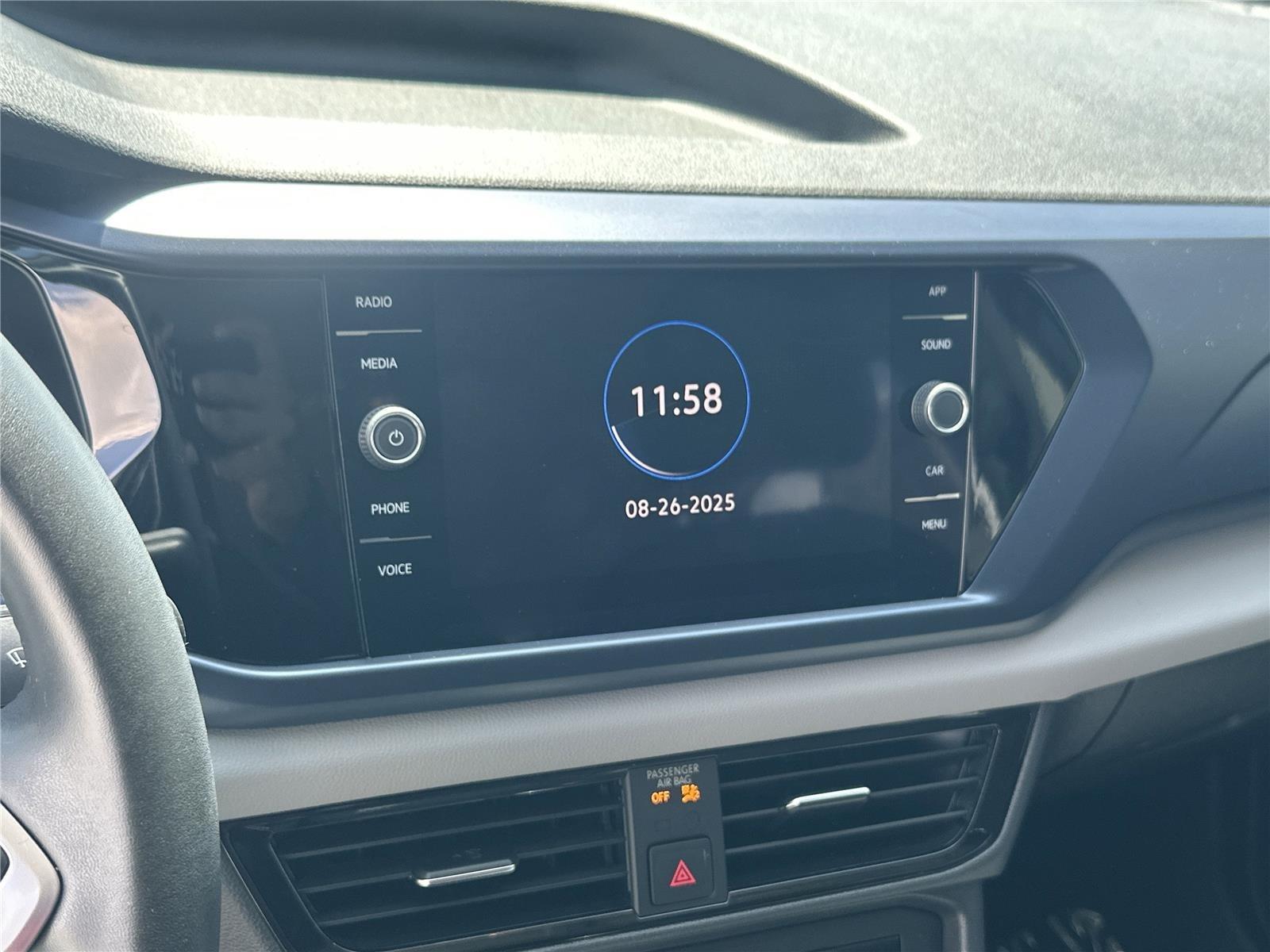 2022 Volkswagen Taos SE photo 14