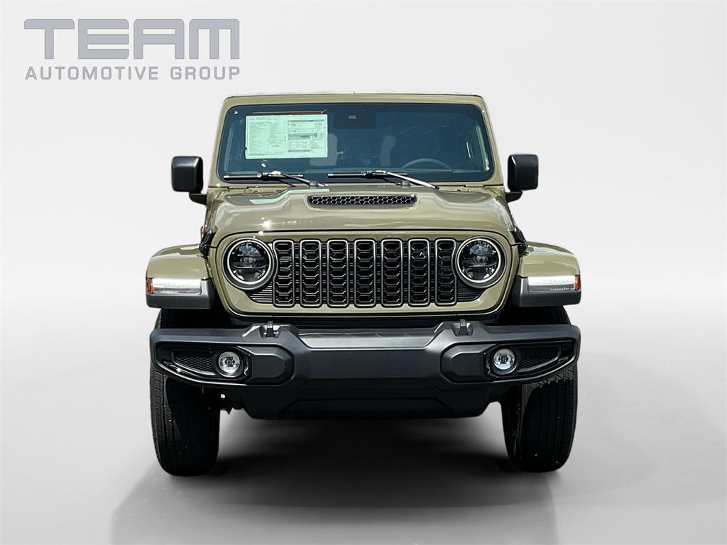 2025 Jeep Gladiator Sport S photo 2