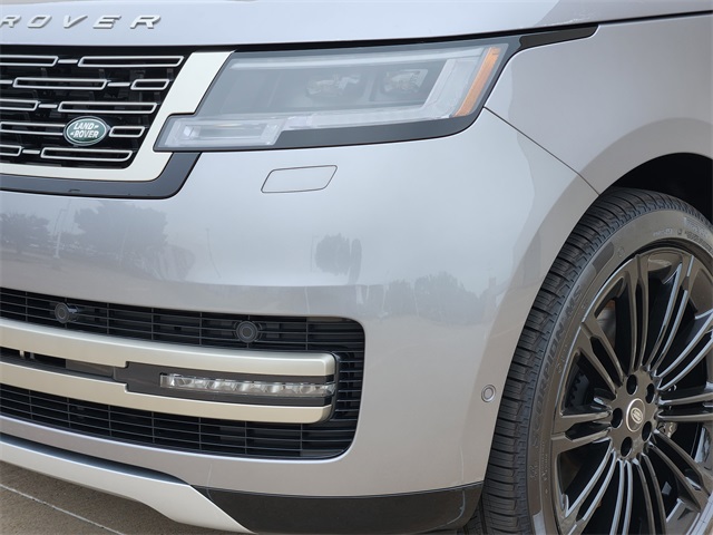 2025 Land Rover Range Rover SE photo 5