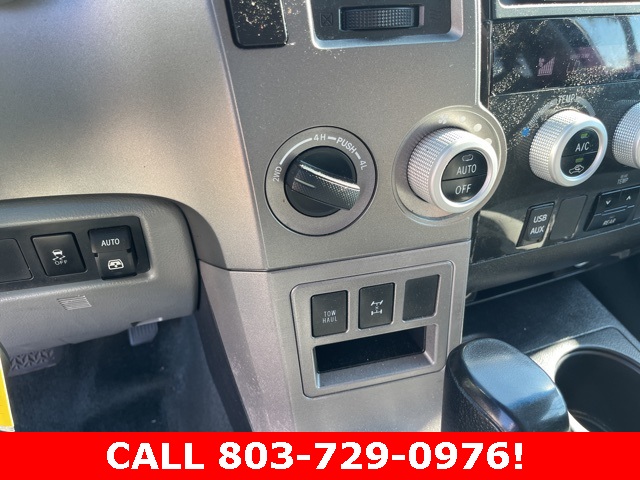 2016 Toyota Sequoia SR5 photo 19