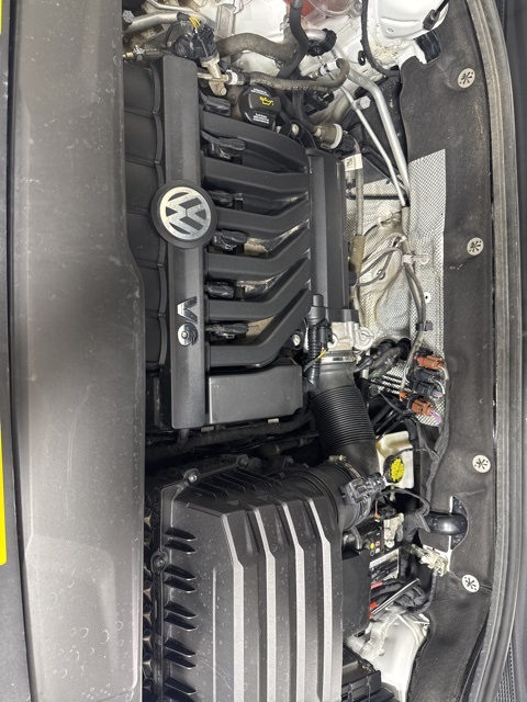 2023 Volkswagen Atlas Cross Sport V6 SEL Premium R-Line photo 8