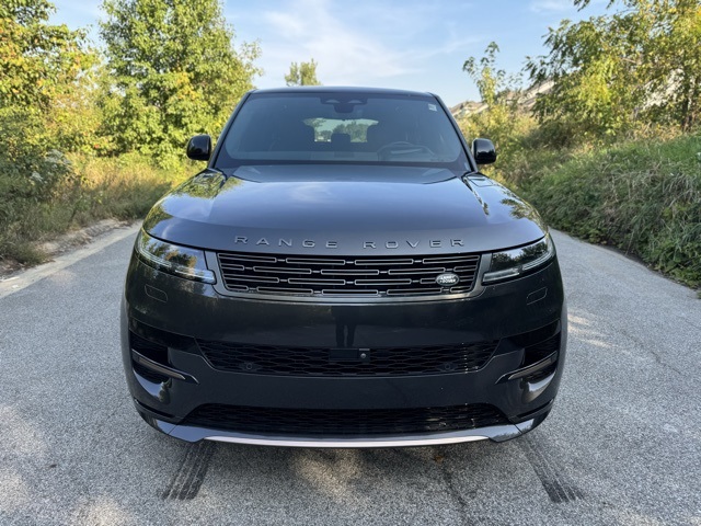 2024 Land Rover Range Rover Sport SE photo 3