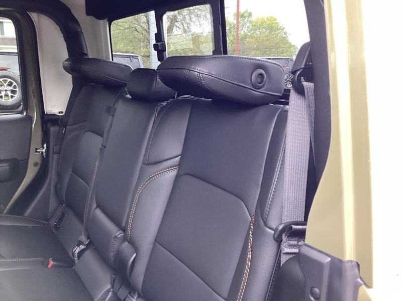 2025 Jeep Gladiator Sport photo 18