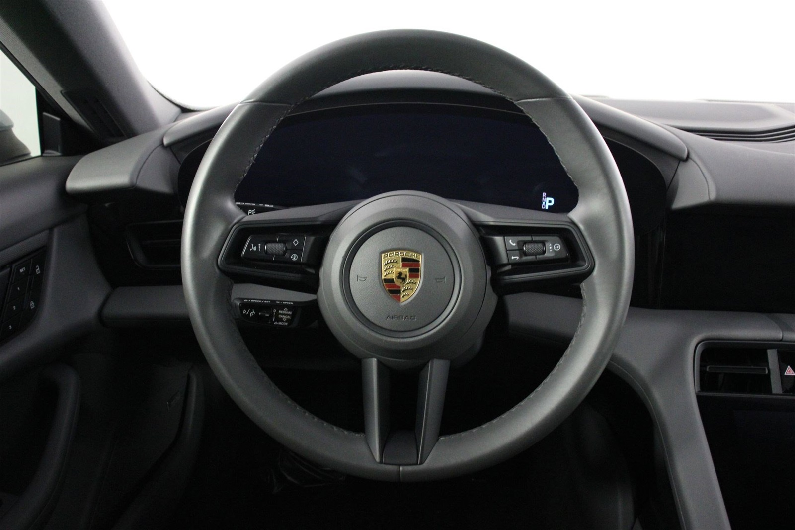 2022 Porsche Taycan photo 12