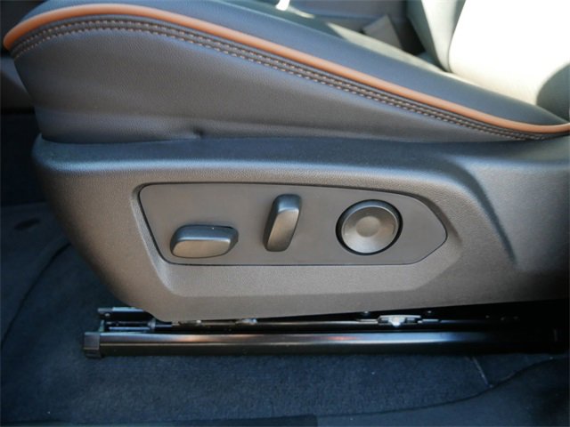 2025 Gmc Canyon AT4 photo 16