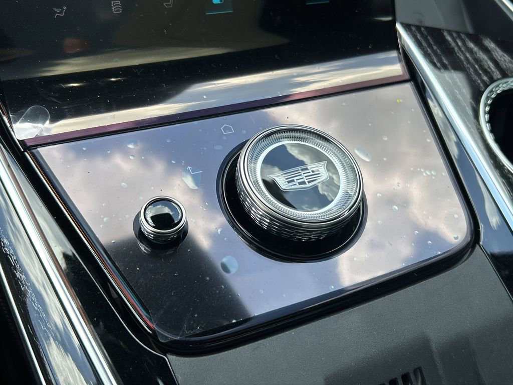 2026 Cadillac Escalade Luxury photo 27