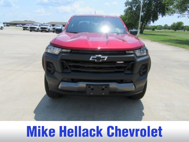 2026 Chevrolet Colorado Trail Boss photo 2