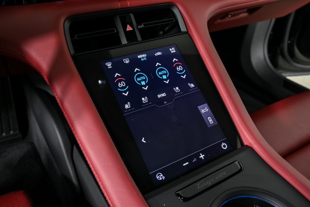 2025 Porsche Taycan GTS photo 18