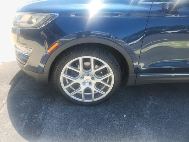 2015 Lincoln MKC Base photo 3