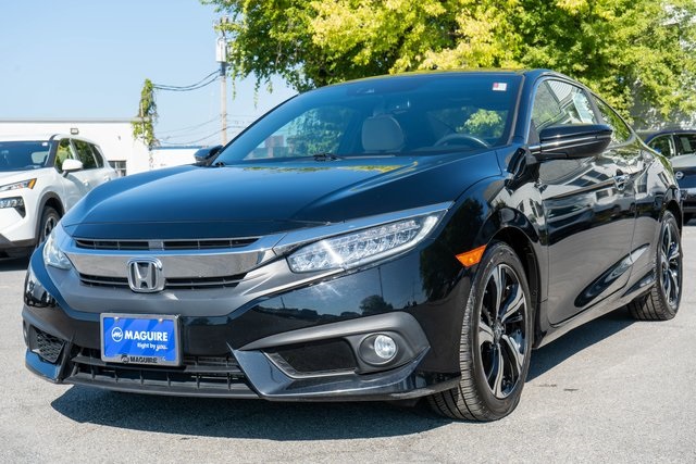 2018 Honda Civic Touring photo 2