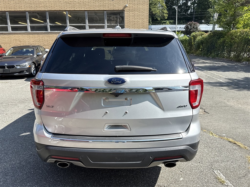 2018 Ford Explorer XLT photo 5