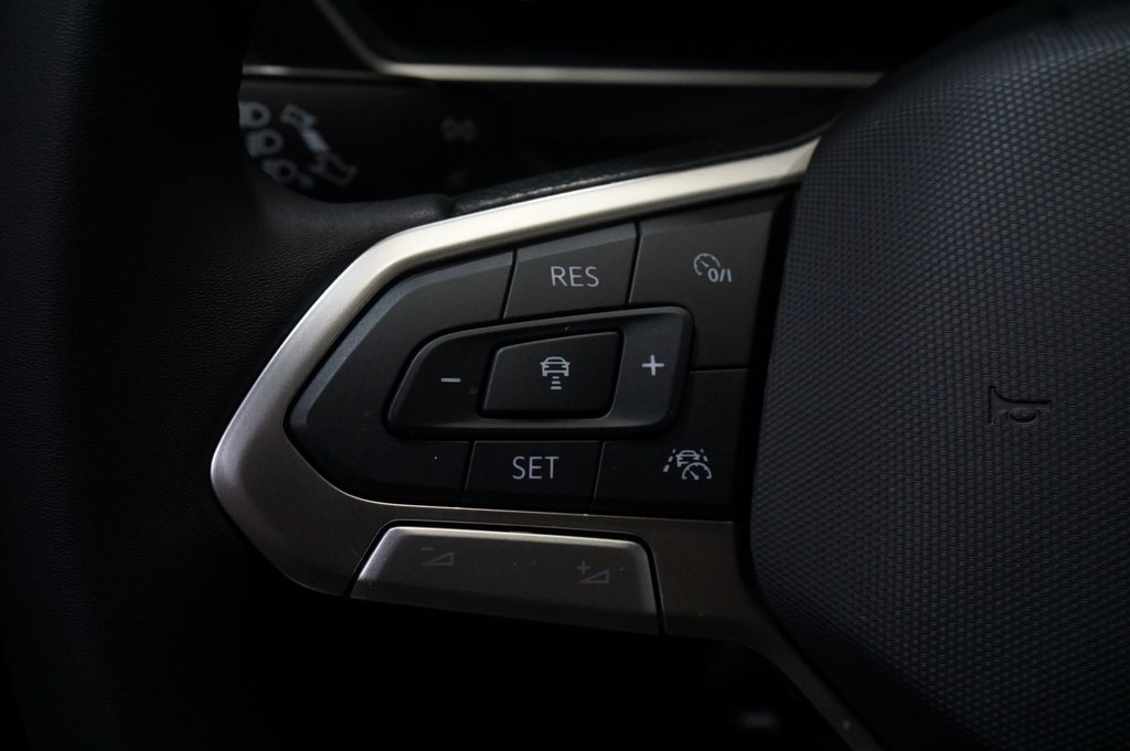 2024 Volkswagen Tiguan Wolfsburg Edition photo 17