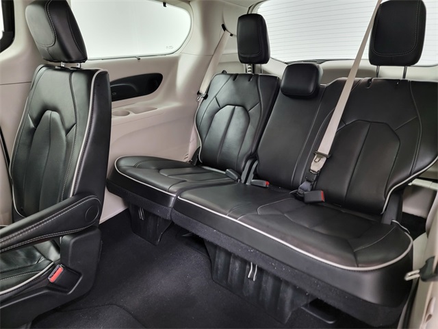 2024 Chrysler Pacifica Limited photo 16