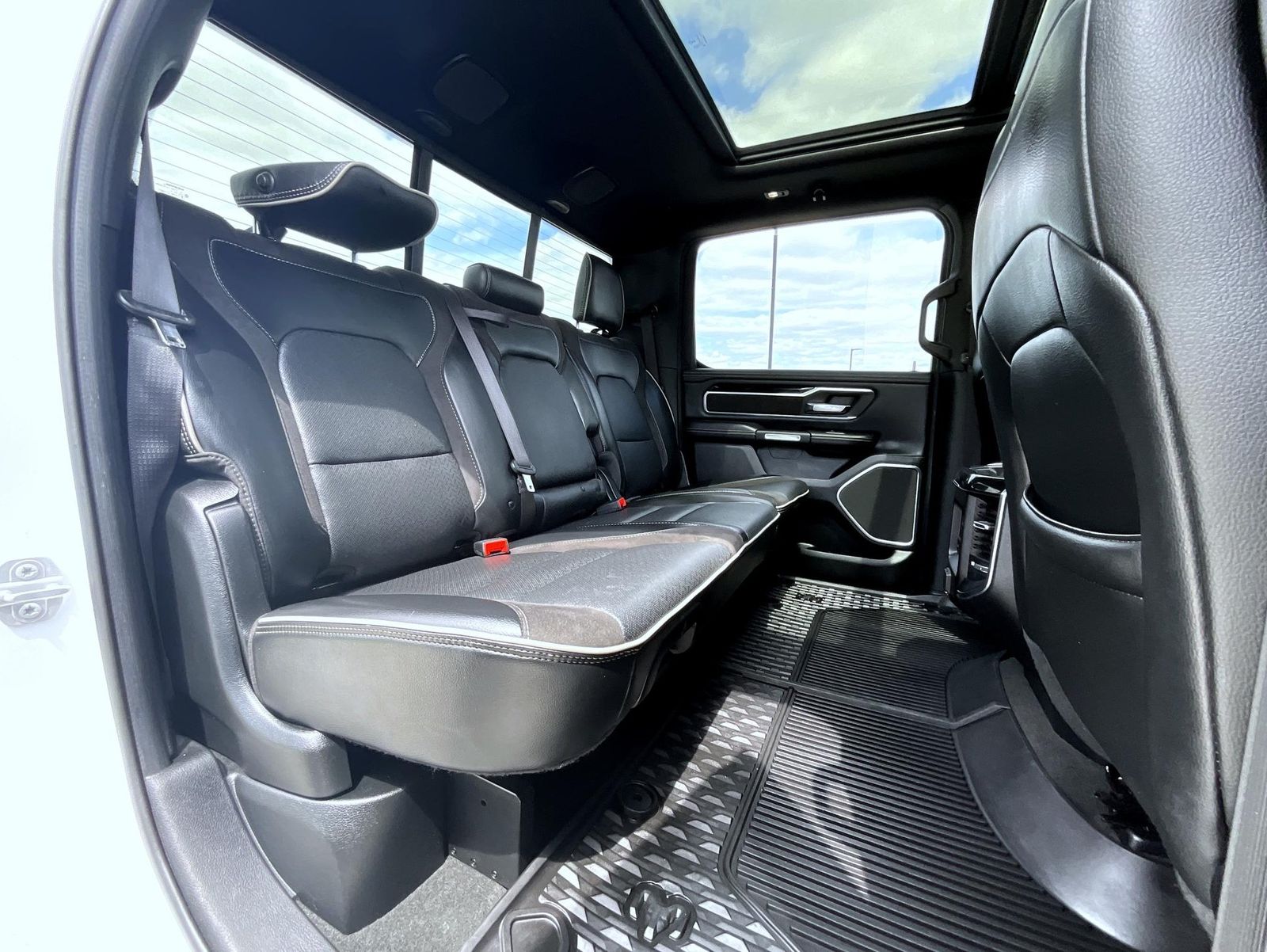 2020 Ram 1500 Laramie photo 20