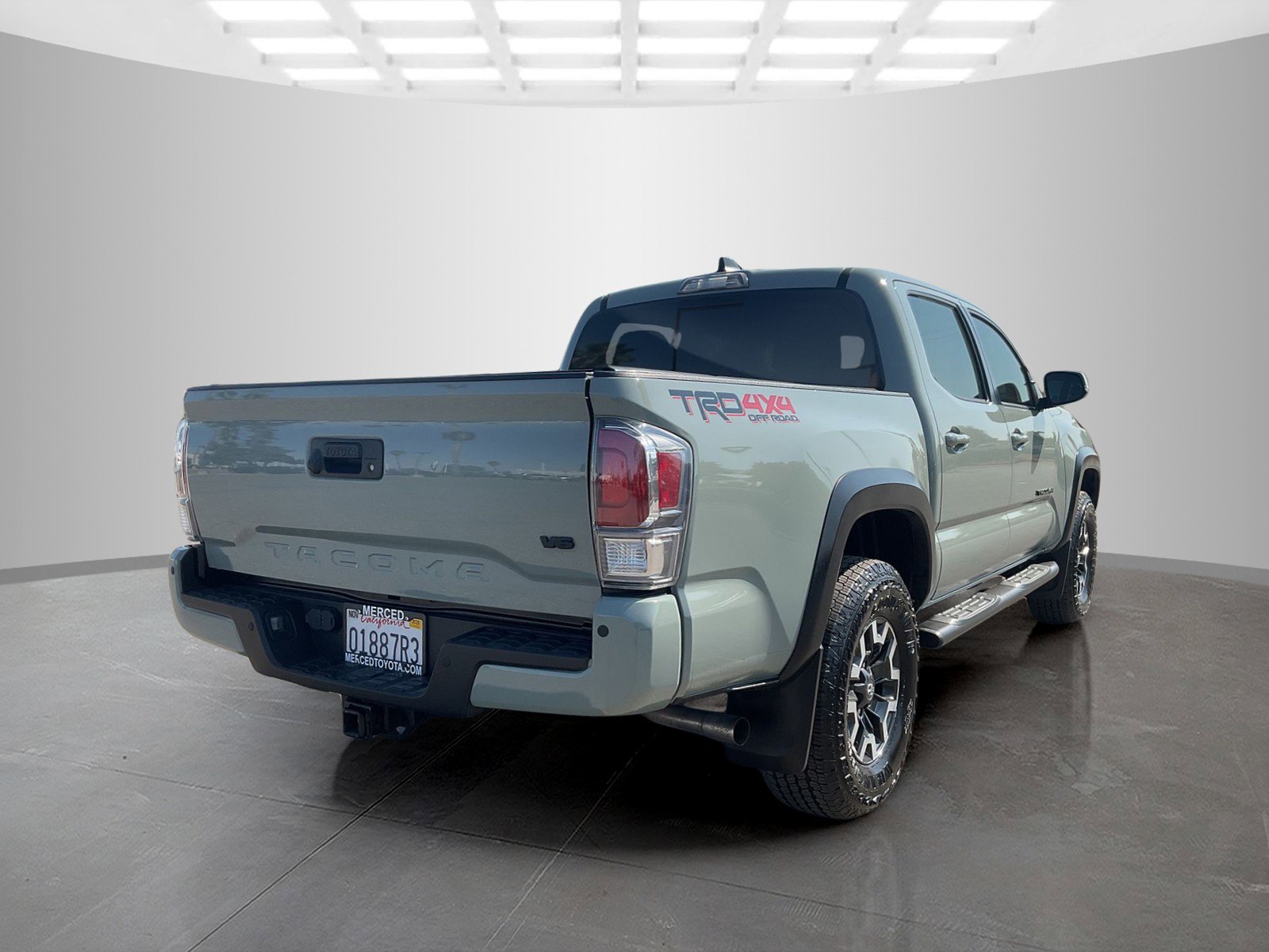 2022 Toyota Tacoma TRD 4x4 photo 2