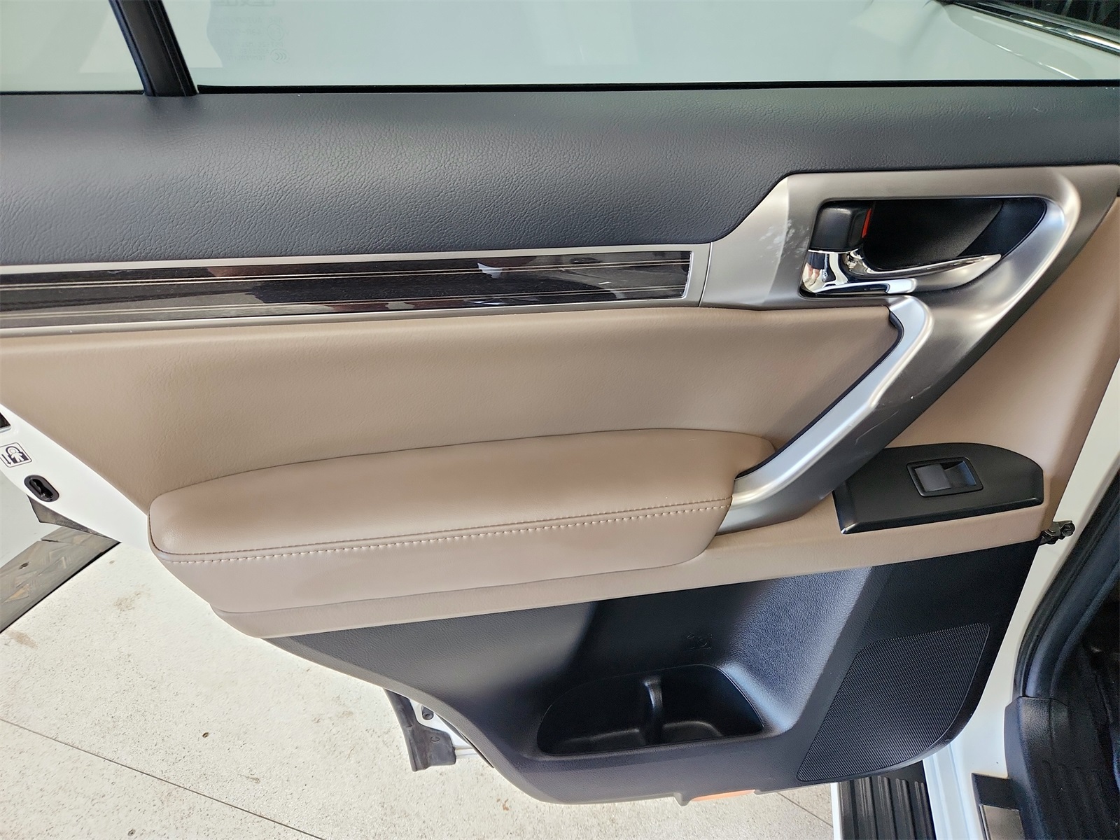 2022 Lexus GX 460 photo 34