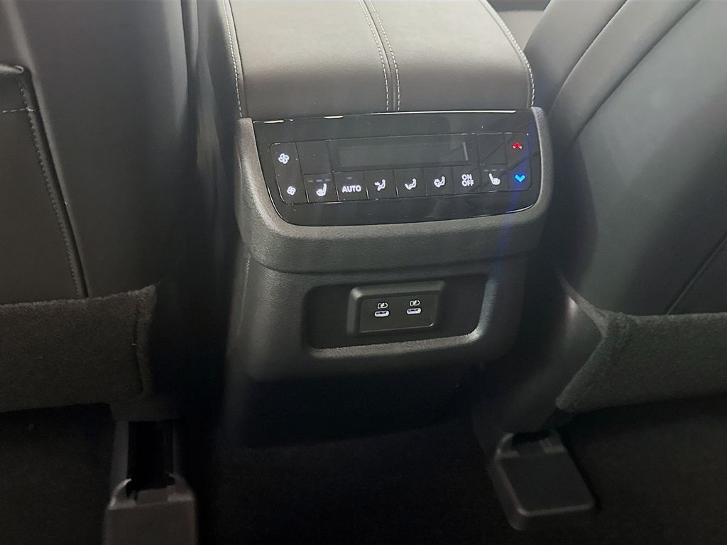 2026 Infiniti QX60 Luxe photo 24
