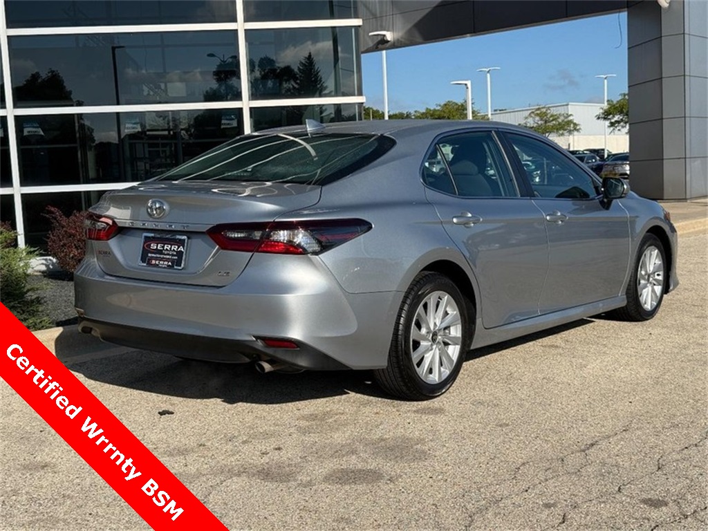 2023 Toyota Camry LE photo 3