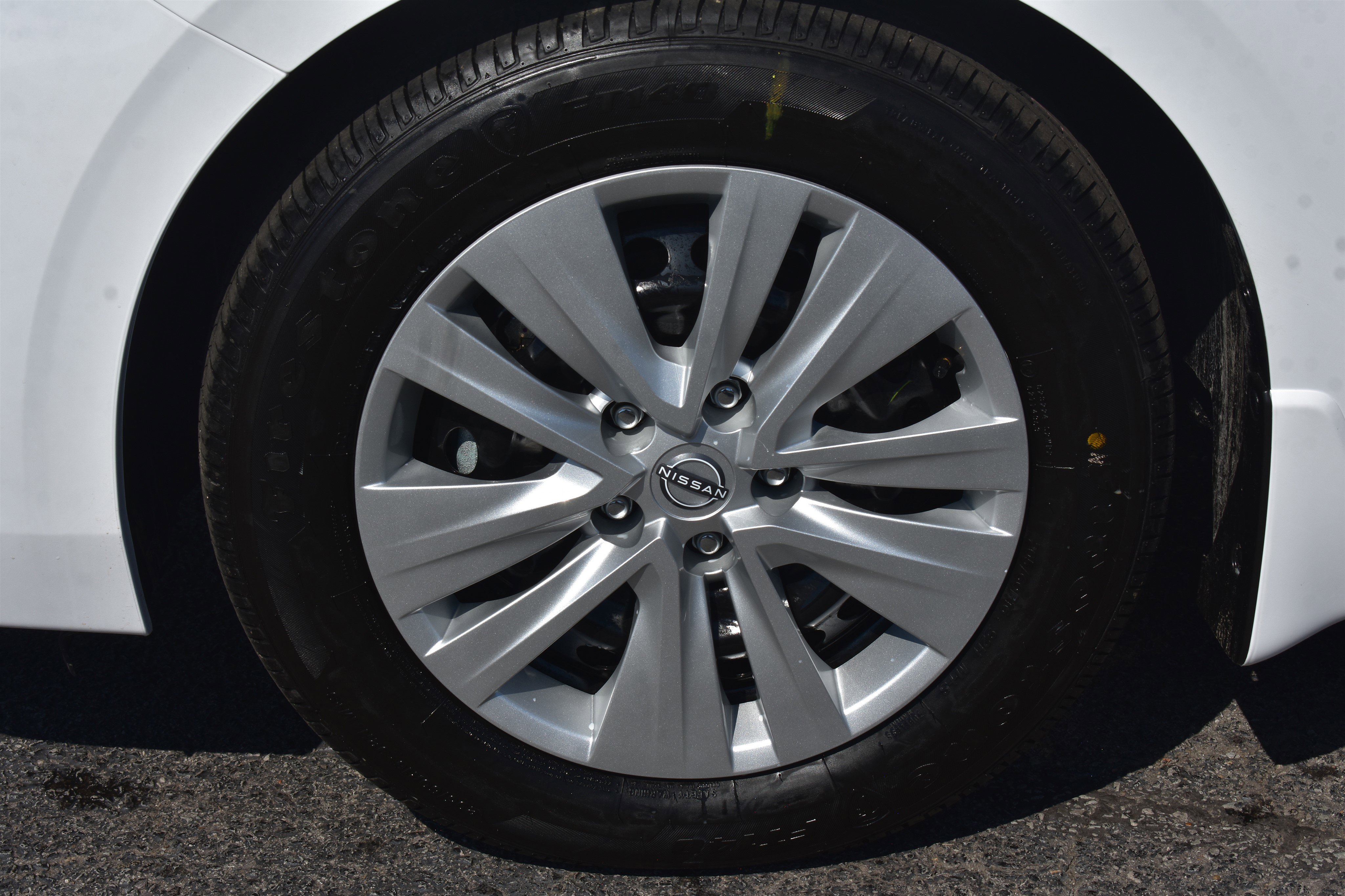 2025 Nissan Sentra S photo 4
