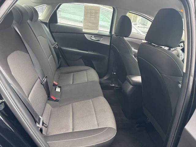 2023 Kia Forte LXS photo 6