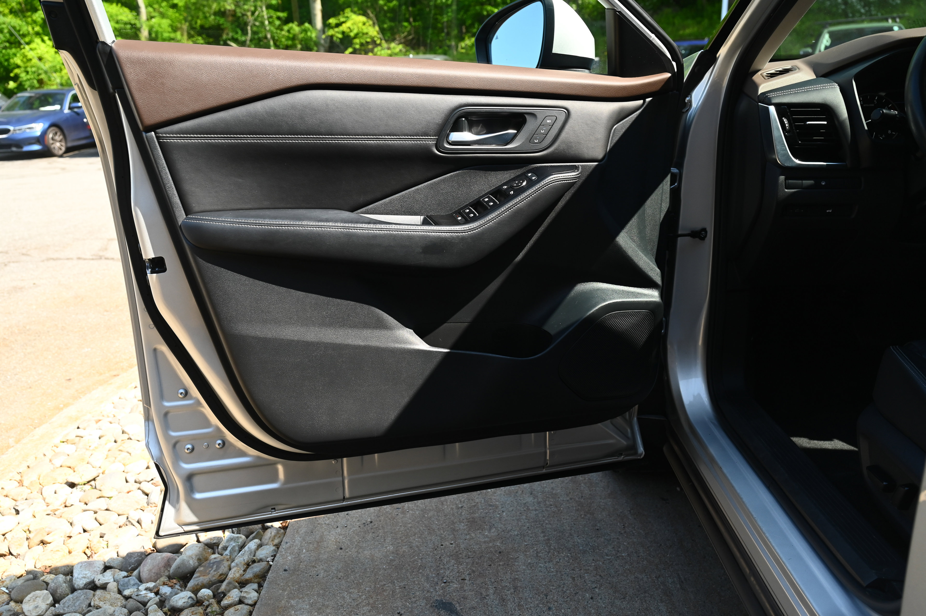 2022 Nissan Rogue SL photo 19