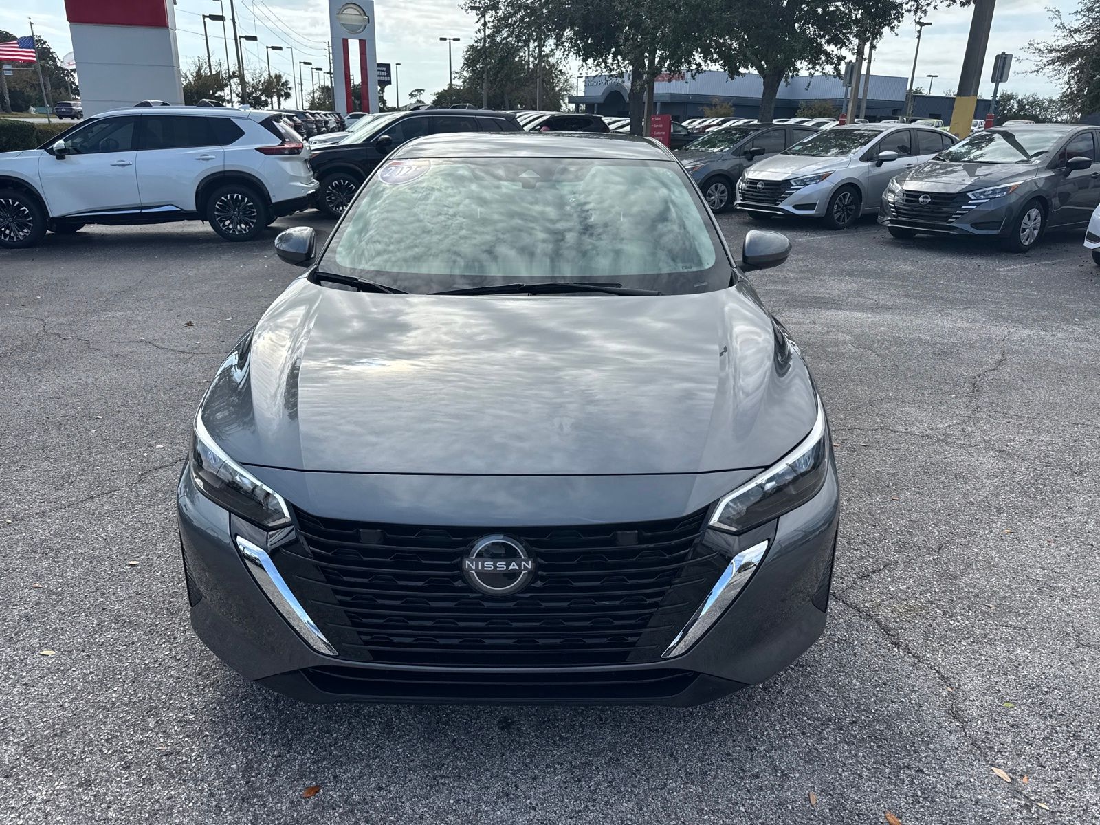 2025 Nissan Sentra SV photo 3