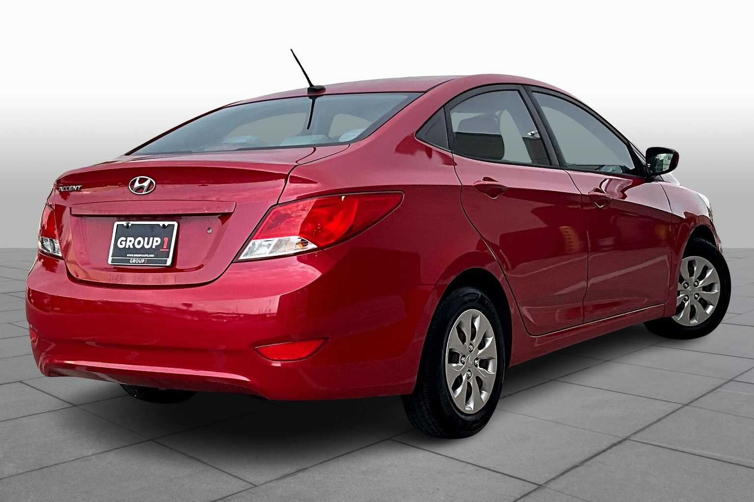 2016 Hyundai Accent SE photo 11