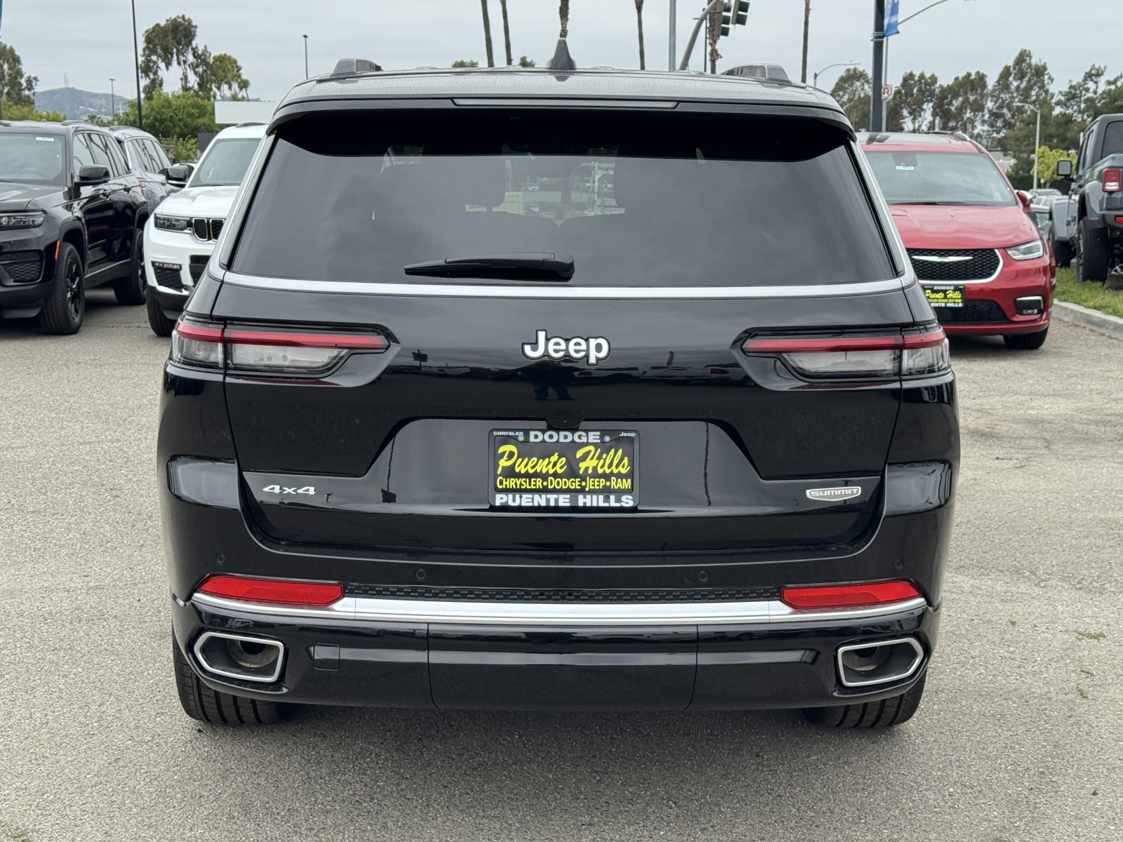 2025 Jeep Grand Cherokee L Summit Reserve photo 4