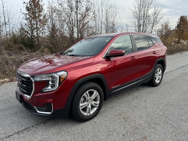 2024 GMC Terrain SLE's photo