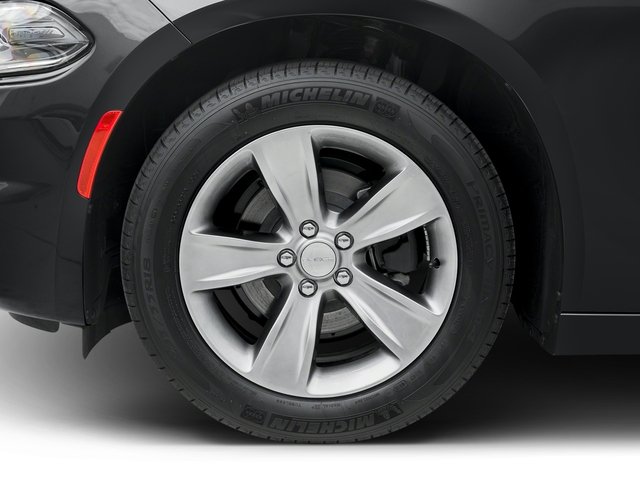 2017 Dodge Charger SXT photo 13
