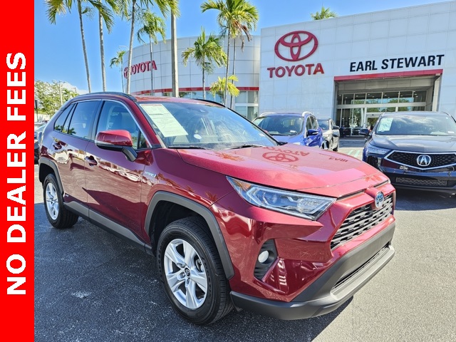 2020 Toyota RAV4 XLE's photo