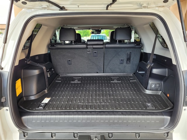 2022 Toyota 4Runner Limited photo 32