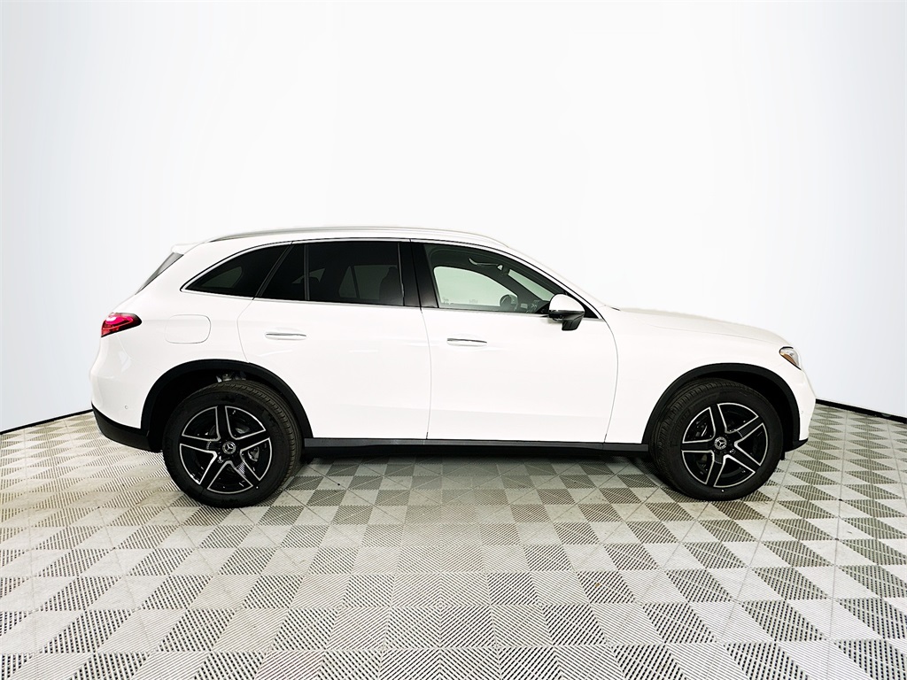 2026 Mercedes Benz GLC 300 4MATIC photo 7