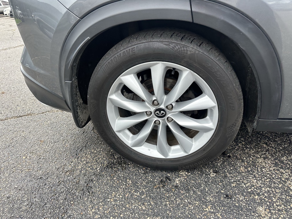 2019 Infiniti QX50 Essential photo 30