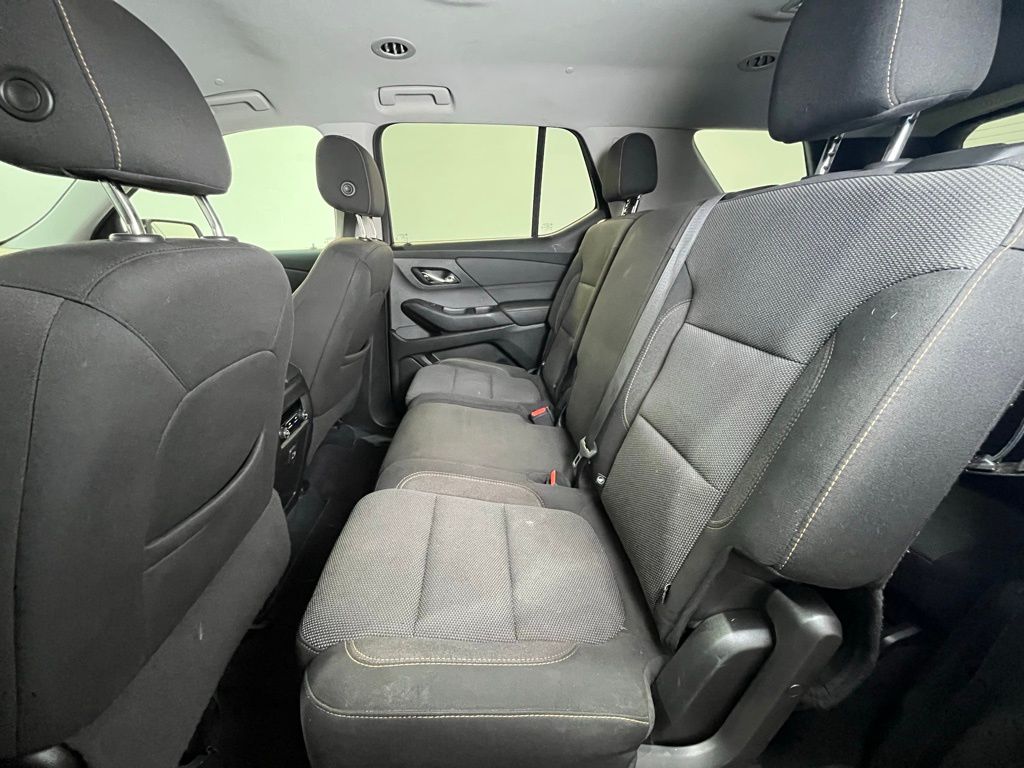 2021 Chevrolet Traverse LS photo 17