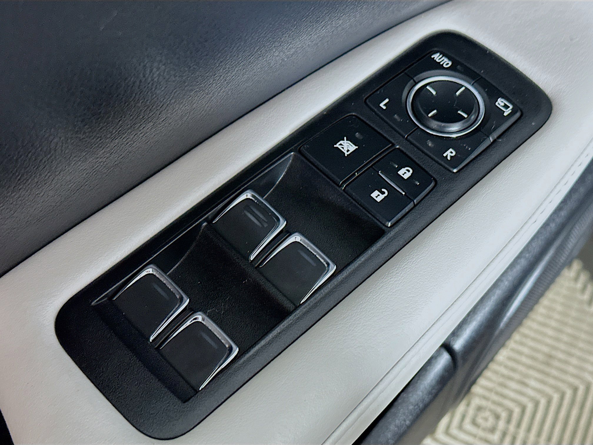2020 Lexus RX 350 Premium photo 17